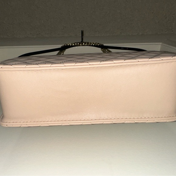 EUC | multi wear purse | cream with gold chain - Picture 14 of 14